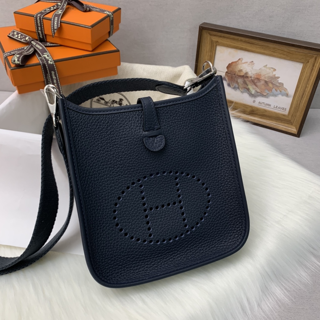 에르메스 미니 에블린16 사파이어블루 은장 끌레망스 가죽